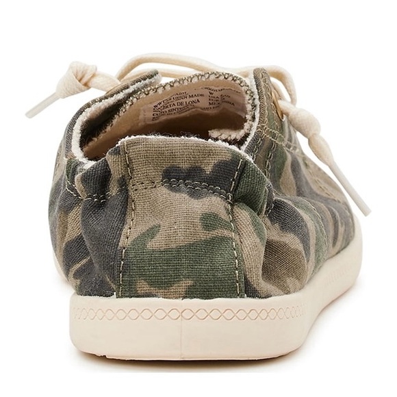 Time and Tru women’s scrunch back slip on sneakers; size: 6, 7, 8. You get both! - Picture 10 of 11